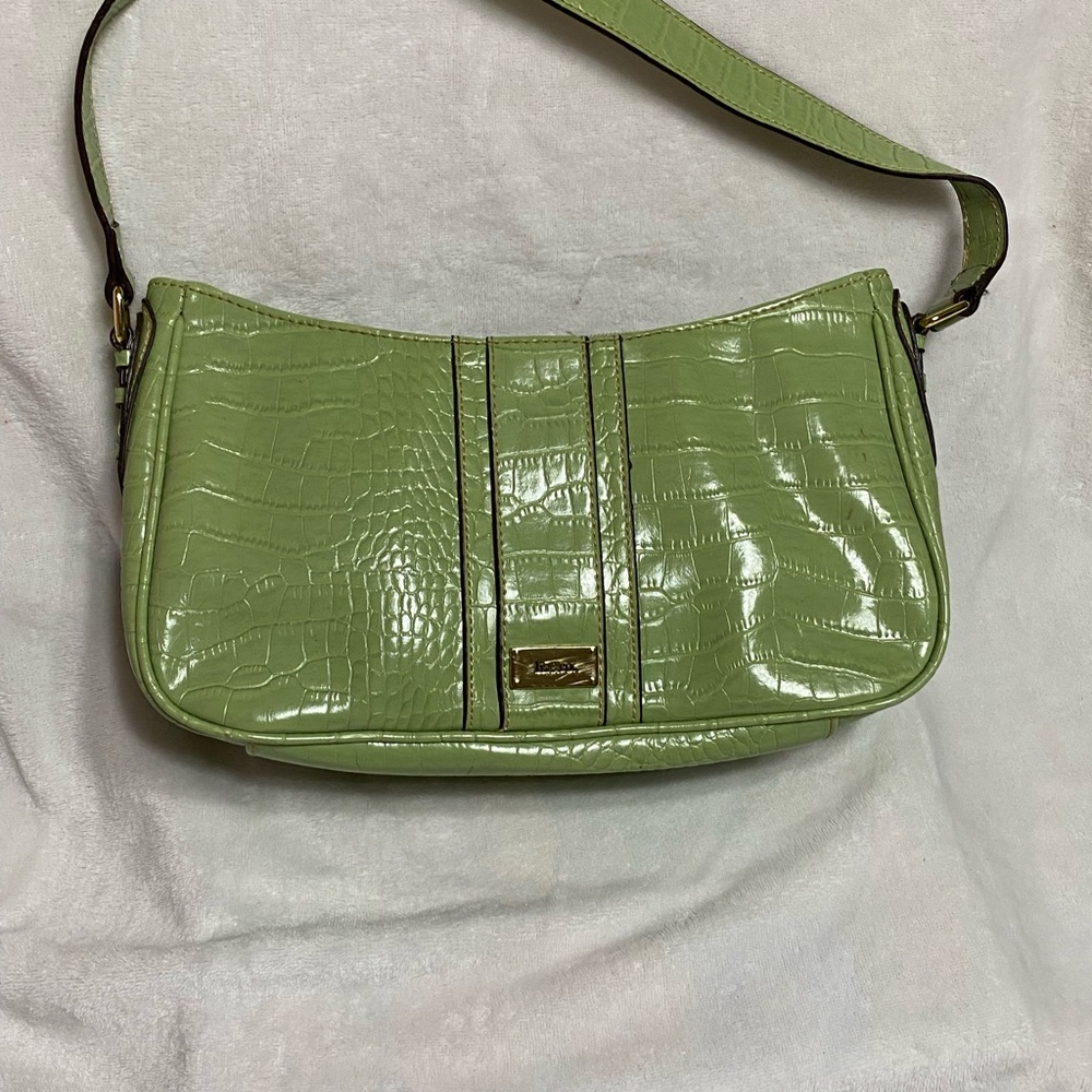 Liz & Co. Green Croc-Pattern Shoulder Bag